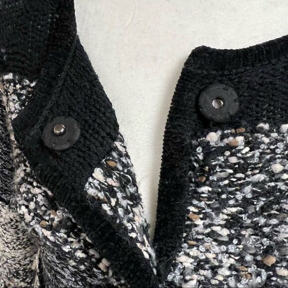 👠Curio knitted cardigan sweater. Size Small - Picture 8 of 8